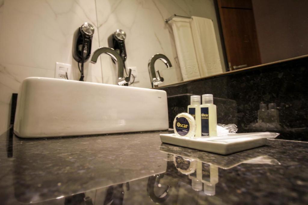 Oscar Hotel Executive Порту-Велю Екстер'єр фото